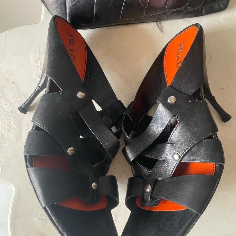⭐️💎HP 4/2/25💎Best In Shoes💎Authentic-Prada Sandals